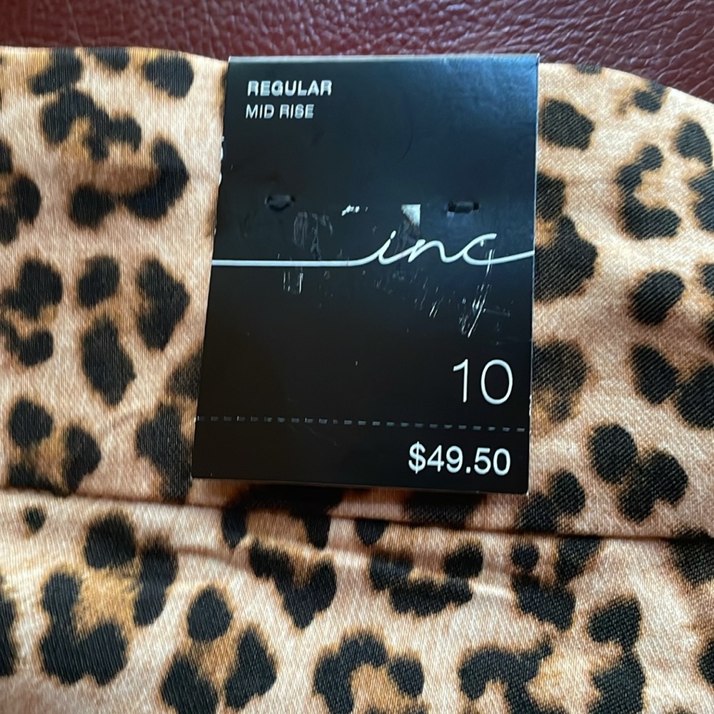 INC Leopard Print Women's Shorts, Size 10 - Picture 3 of 5